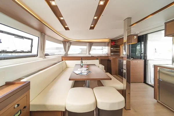Lagoon 46 - Boatscribe.com