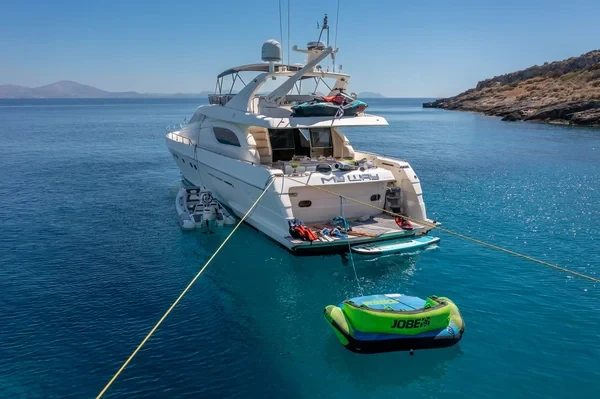 Ferretti 72 - Boatscribe.com