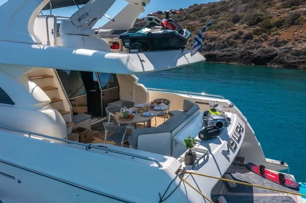 Ferretti 72 - Boatscribe.com