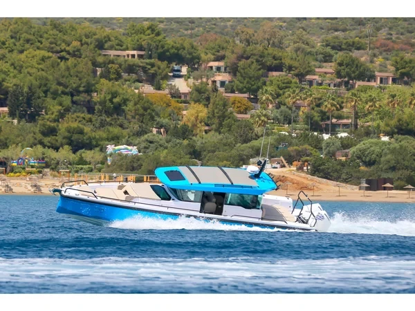Axopar 37 XC Cross Cabin - Boatscribe.com