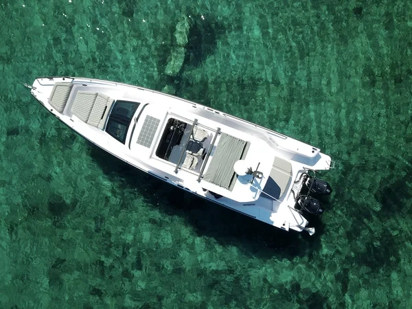 Axopar 37  Sun Top - Boatscribe.com