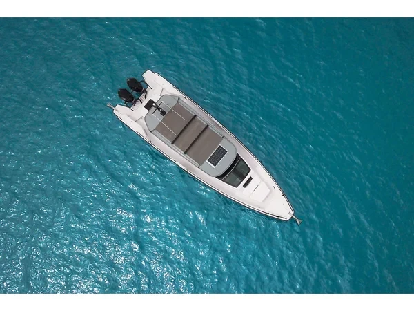 Axopar 37 XC Cross Cabin - Boatscribe.com