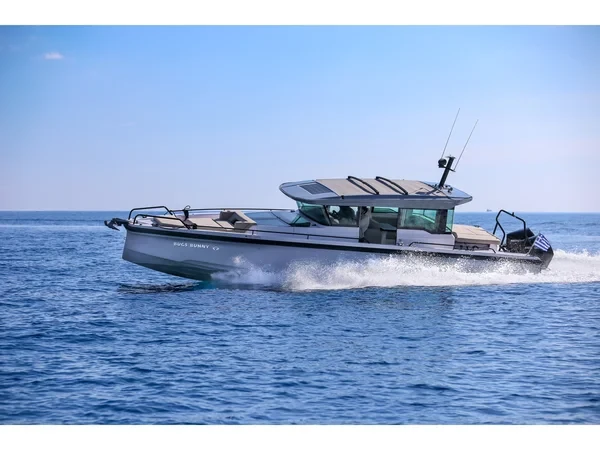 Axopar 37 XC Cross Cabin - Boatscribe.com