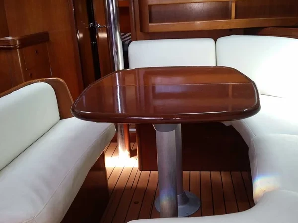 Oceanis 41.1 - Boatscribe.com