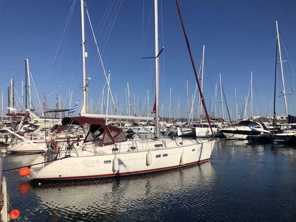Oceanis 41.1 - Boatscribe.com