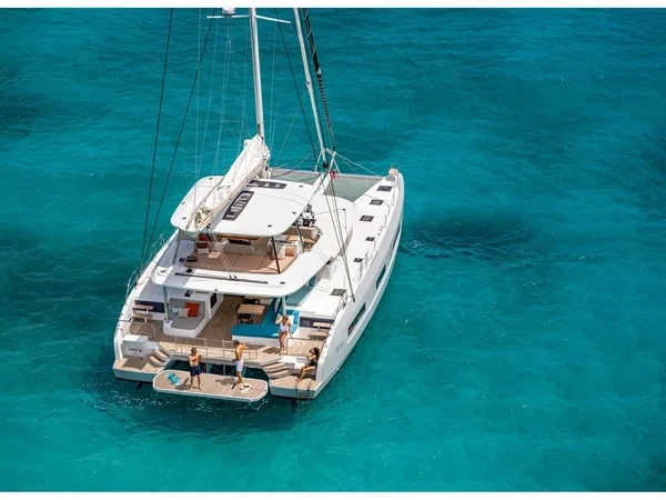 Lagoon 55 - Boatscribe.com