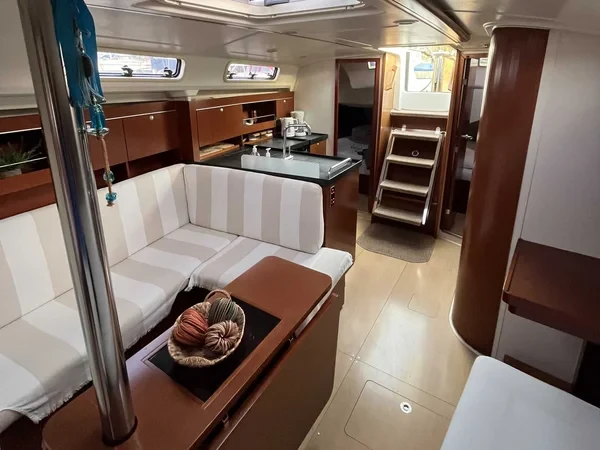 Hanse 385 - Boatscribe.com