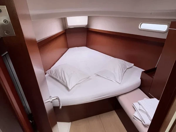 Hanse 385 - Boatscribe.com