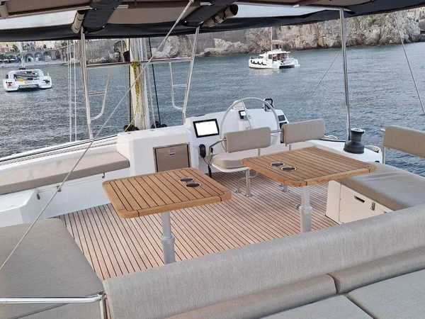 Bali 5.4 - Boatscribe.com