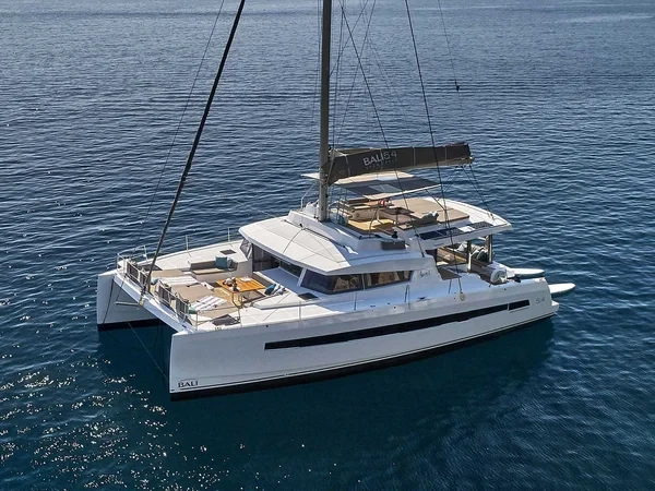 Bali 5.4 - Boatscribe.com