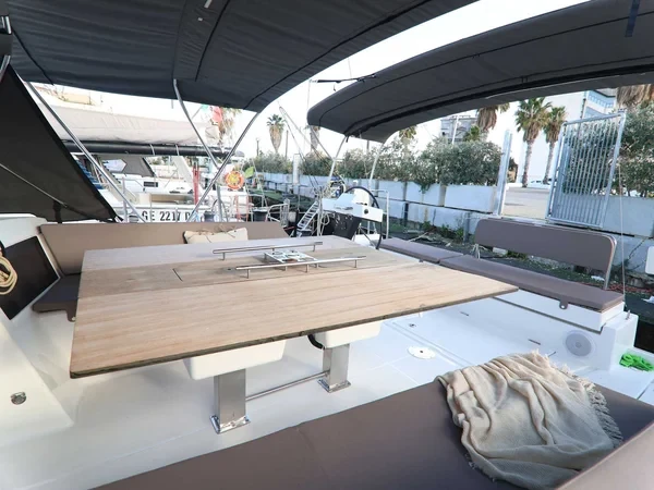 Dufour 470 - Boatscribe.com