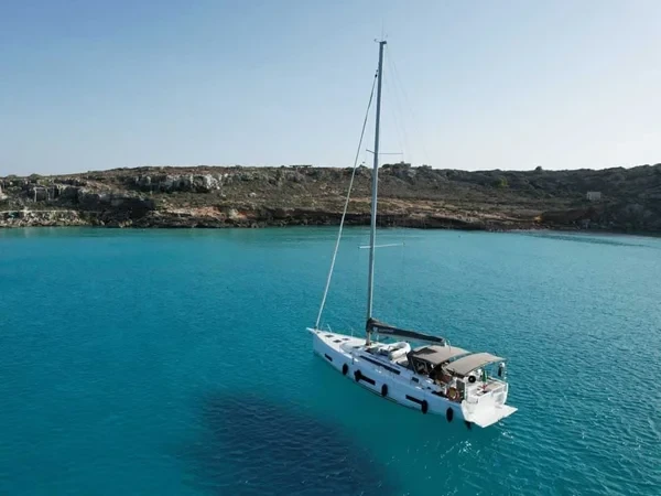 Dufour 470 - Boatscribe.com