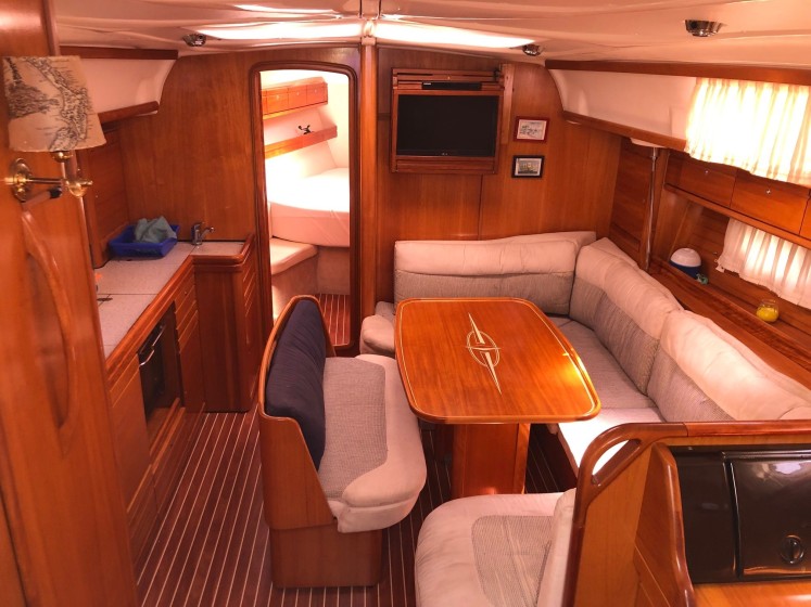 Bavaria 39 Cruiser - Boatscribe.com