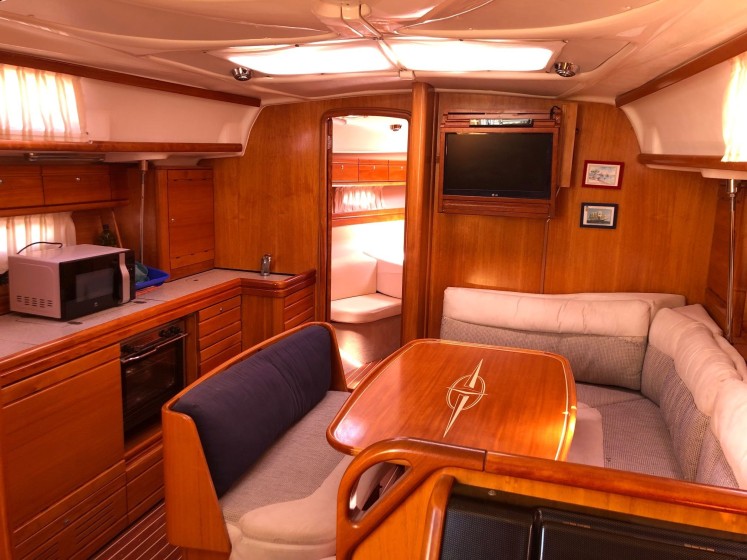 Bavaria 39 Cruiser - Boatscribe.com