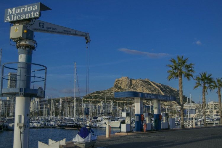 Bavaria 39 Cruiser - Boatscribe.com