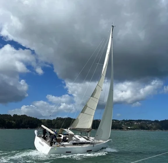 Dufour 430 - Boatscribe.com
