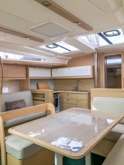 Dufour 430 - Boatscribe.com