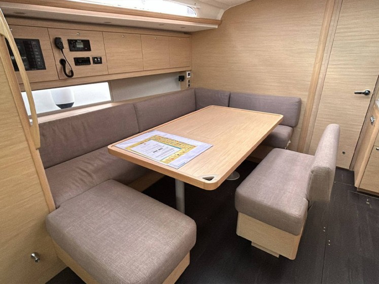 Dufour 470 - Boatscribe.com