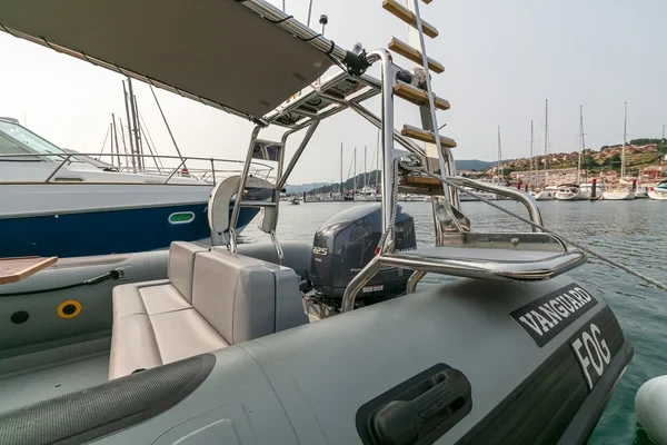 Vanguard 760 - Boatscribe.com