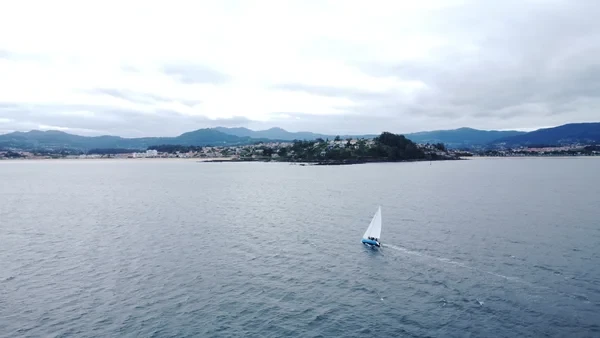 Yatlant 24 - Boatscribe.com