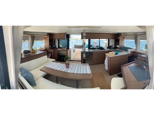 Lagoon 46 - Boatscribe.com