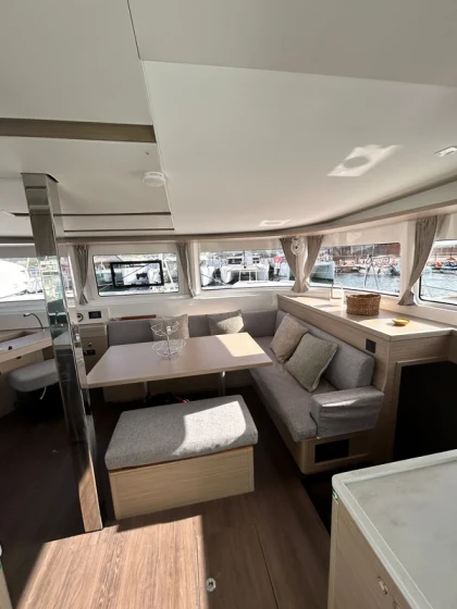 Lagoon 46 - Boatscribe.com