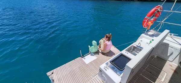 Dufour 430 - Boatscribe.com