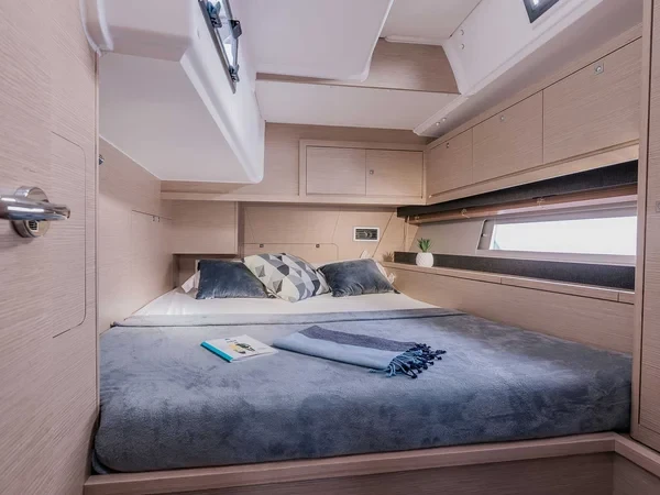 Dufour 470 - Boatscribe.com