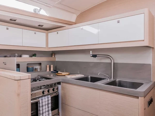 Dufour 470 - Boatscribe.com