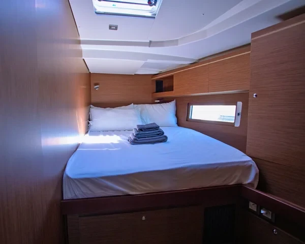 Oceanis 51.1 - Boatscribe.com