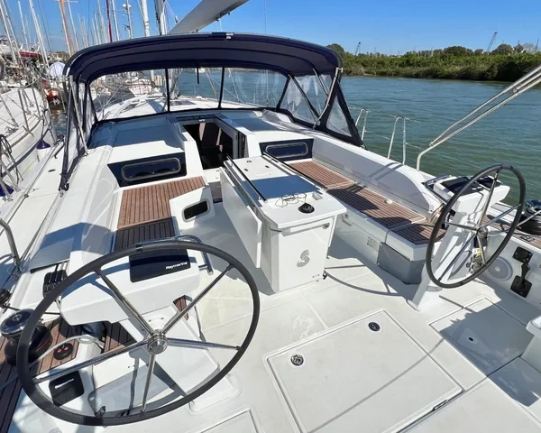 Oceanis 51.1 - Boatscribe.com