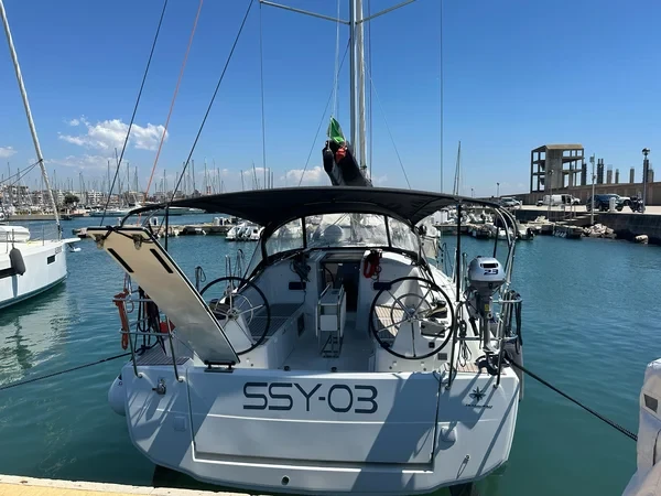 Sun Odyssey 380 - Boatscribe.com