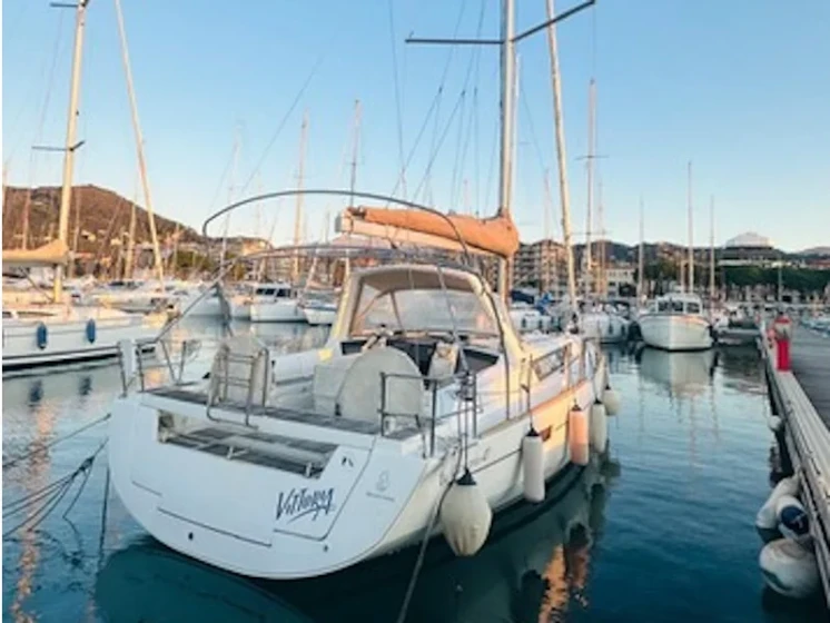 Oceanis 41 - Boatscribe.com