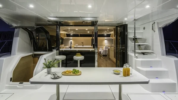 Aquila 54 - Boatscribe.com