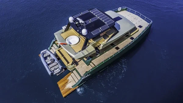 Moon Yacht 60 - Boatscribe.com