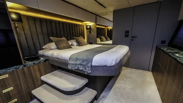 Moon Yacht 60 - Boatscribe.com