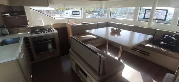 Lagoon 51 - Boatscribe.com