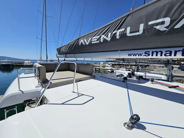 Aventura 37 - Boatscribe.com