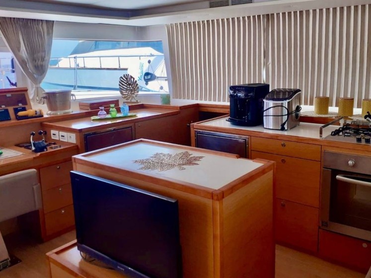 Lagoon 560 - Boatscribe.com