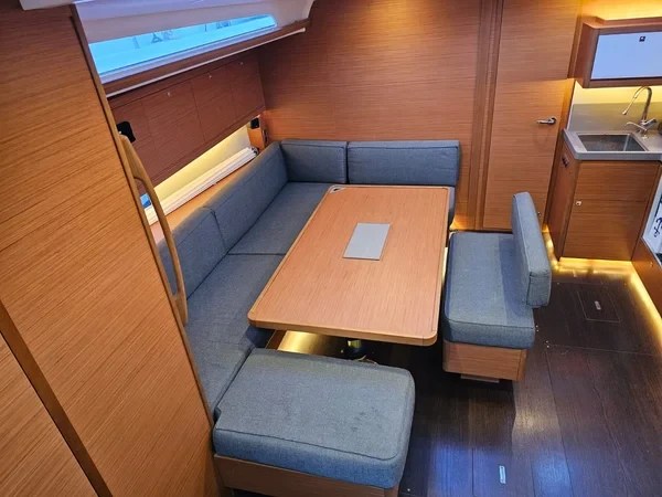 Dufour 470 - Boatscribe.com