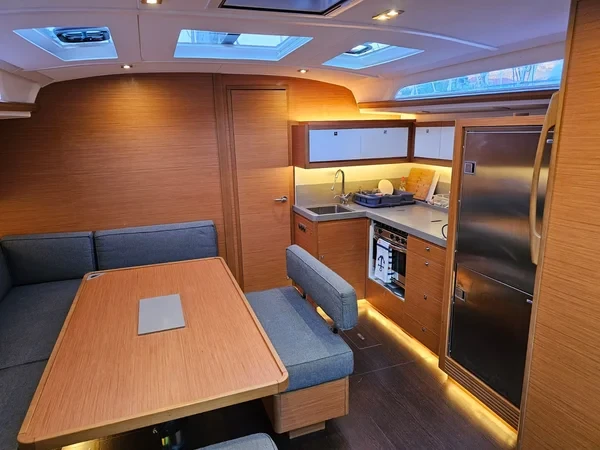 Dufour 470 - Boatscribe.com