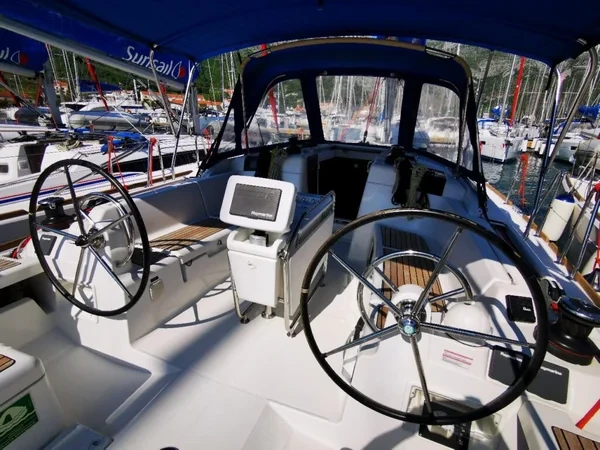 Sun Odyssey 419 - Boatscribe.com