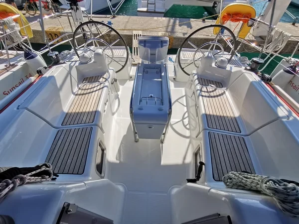 Sun Odyssey 419 - Boatscribe.com