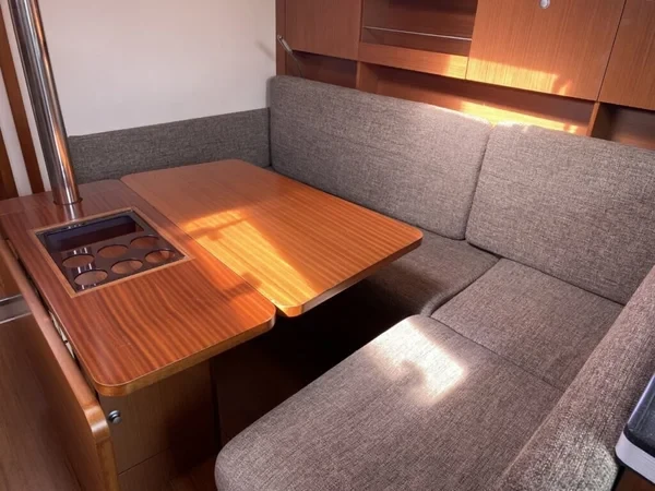 Hanse 385 - Boatscribe.com