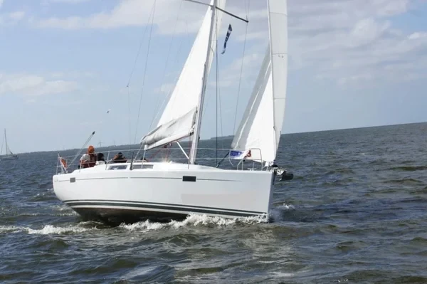 Hanse 385 - Boatscribe.com