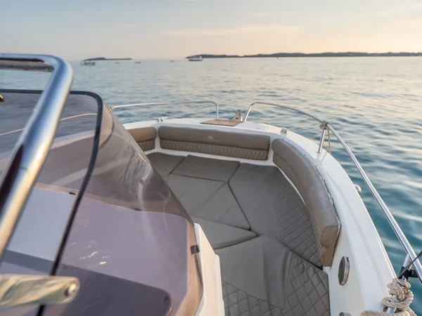 Atlantic 750 Open - Boatscribe.com