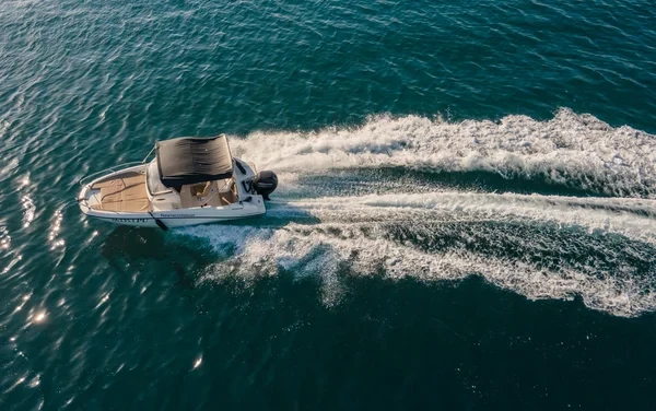 Quicksilver 605 Sundeck - Boatscribe.com