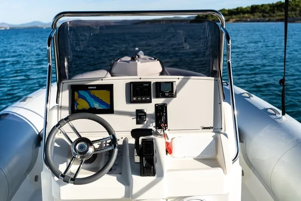 Marlyn 790 Dynamic - Boatscribe.com