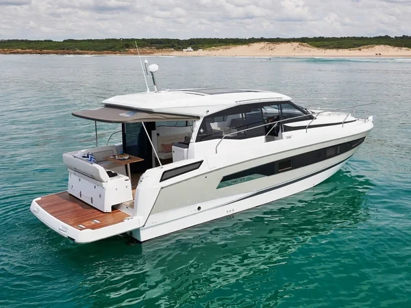 Jeanneau NC 37 - Boatscribe.com