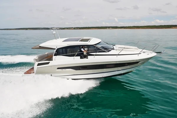 Jeanneau NC 37 - Boatscribe.com
